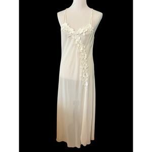 Vintage Flora Nikrooz Night Gown •Women M• Nightgown Dress Ivory Lace Semi Sheer